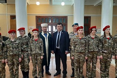 В юнармейском строю